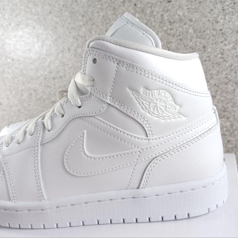 Nike Air Jordan 1 Mid Triple White Sneakers Shoes - Picture 5 of 12